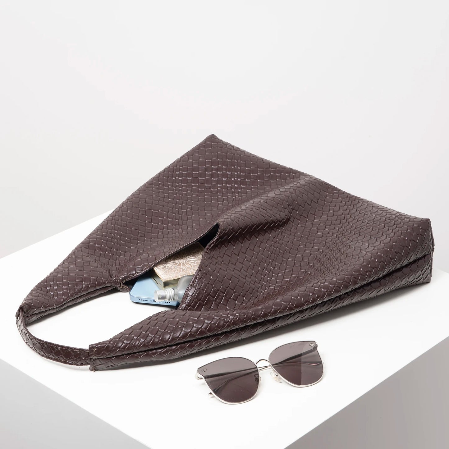 Minimalist Retro Shoulder Tote